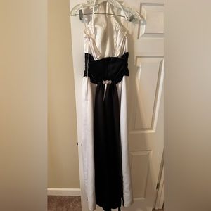 Full length formal with beautiful detail on back with train